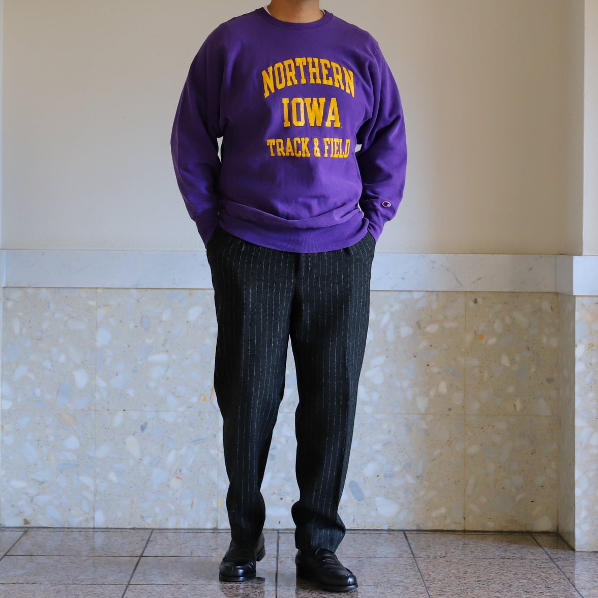 90‘s champion Reverse Weave IOWA purple 希少】90s champion Reverse Weave fade purple Vintage sweat made in