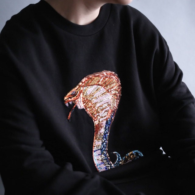 ”蛇" sequins good design XXL loose black sweat