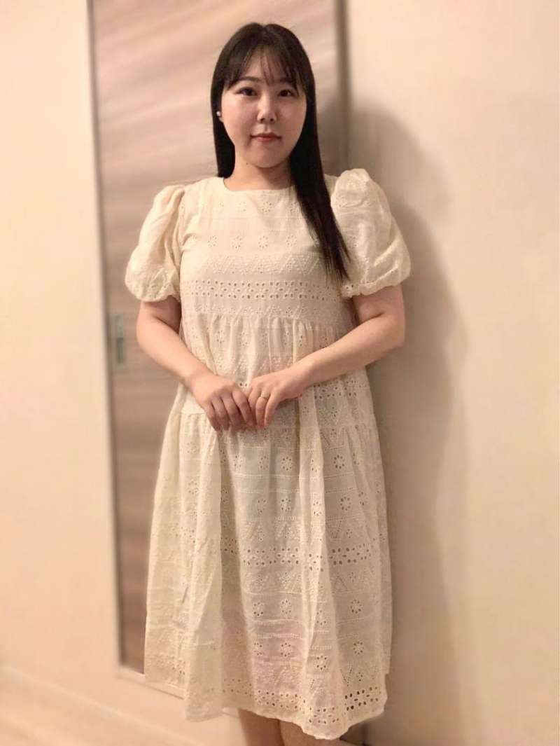 透明感のあるナチュラルフェミニン フラワーパンチングティアードワンピース カジュアル ガーリー かわいい 夏 大きいサイズ 韓国 CH8763