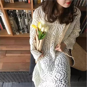 レディース ワンピース ニット プルオーバー クロシェ クロシェニット クロシェニットワンピ ミモレ ロング 長袖 ボリューム袖 萌袖 ラウンドネック Aライン フェミニン ルーズフィット ルーズ 透け感 ニット 大人可愛い おしゃれ こなれ感 ラフ ガーリー 主役級 存在感 抜け感 キュート ロマンティック ナチュラル 無地 秋 デート お出かけ 旅行 女子会 休日 ショッピング カフェ モノトーン 重ね着 脚長 普段使い 着回し レイヤード モテ インスタ映え フリーサイズ ホワイト ブラック