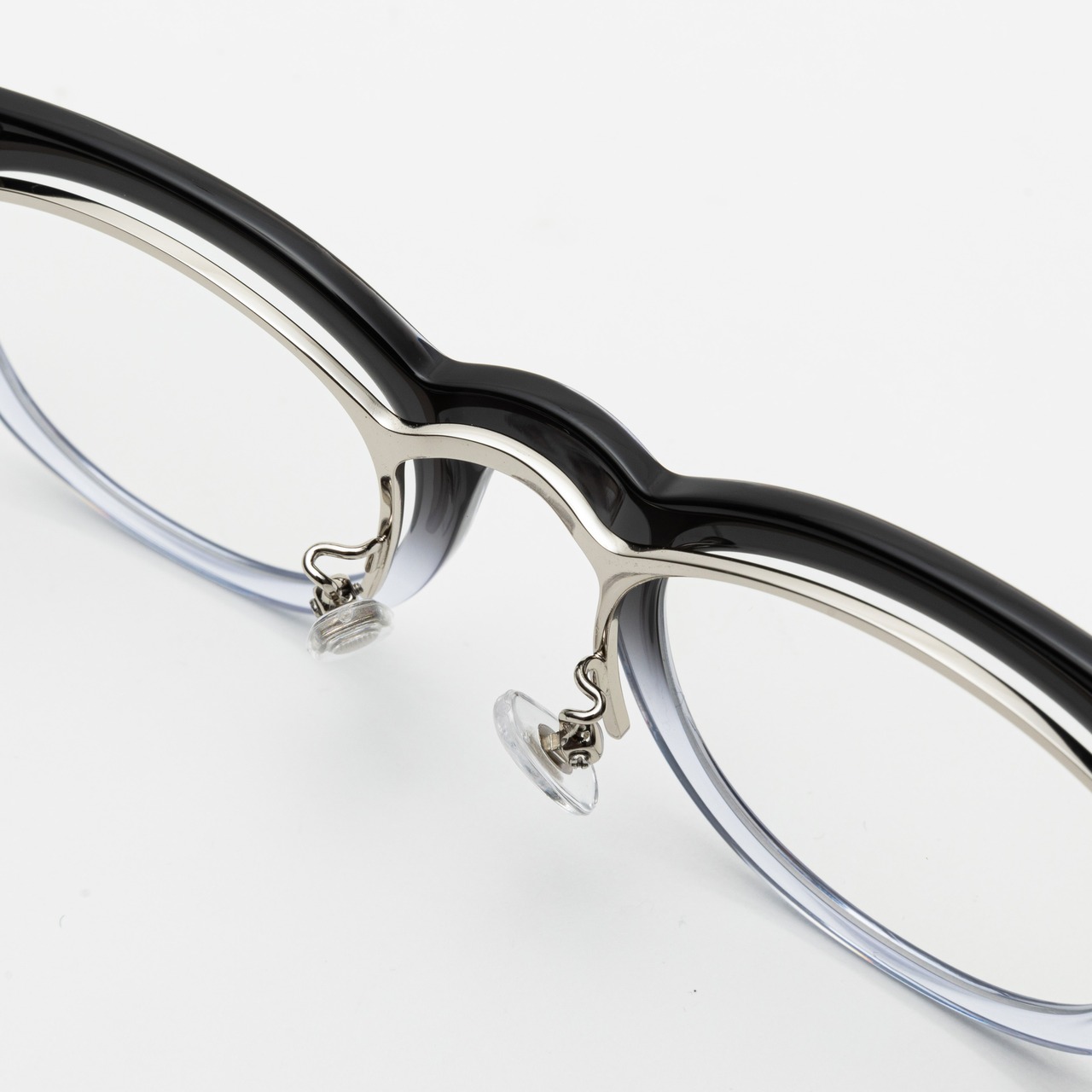 meanswhile  Flip-up Transition Color Glasses “Neutral Color” 【BLACK/CLEAR×GREY 】