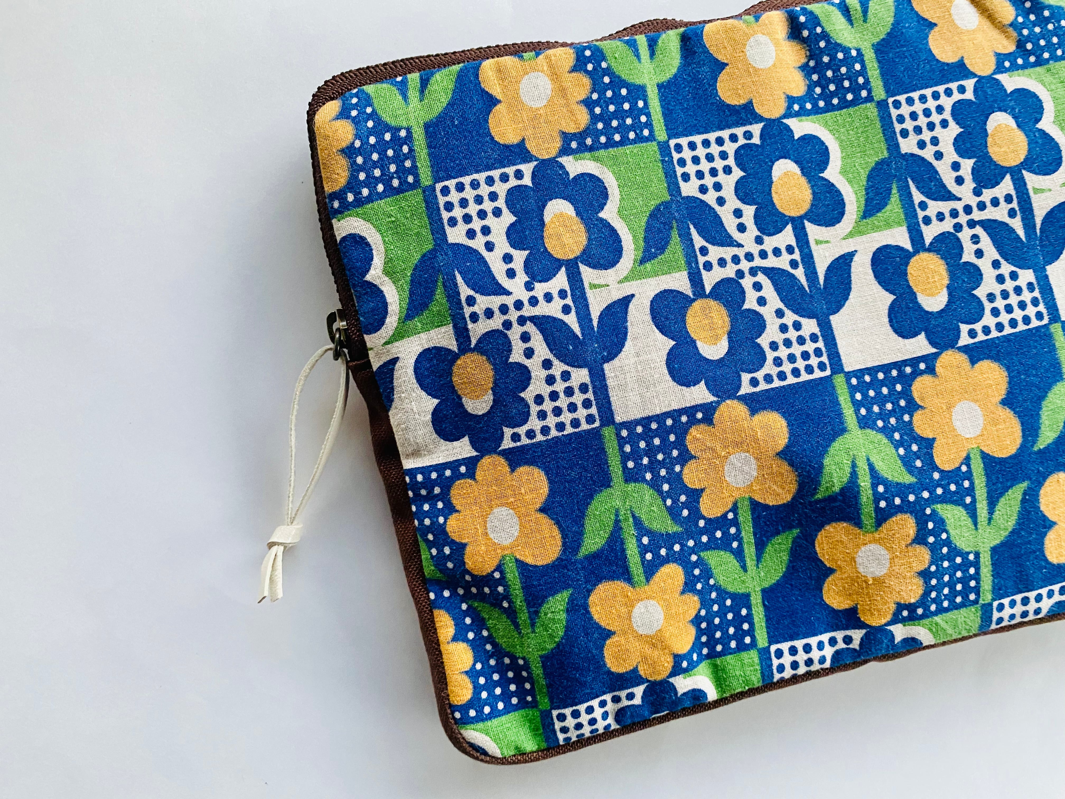 CHARKHA 文房具入れ | BlancaBianca