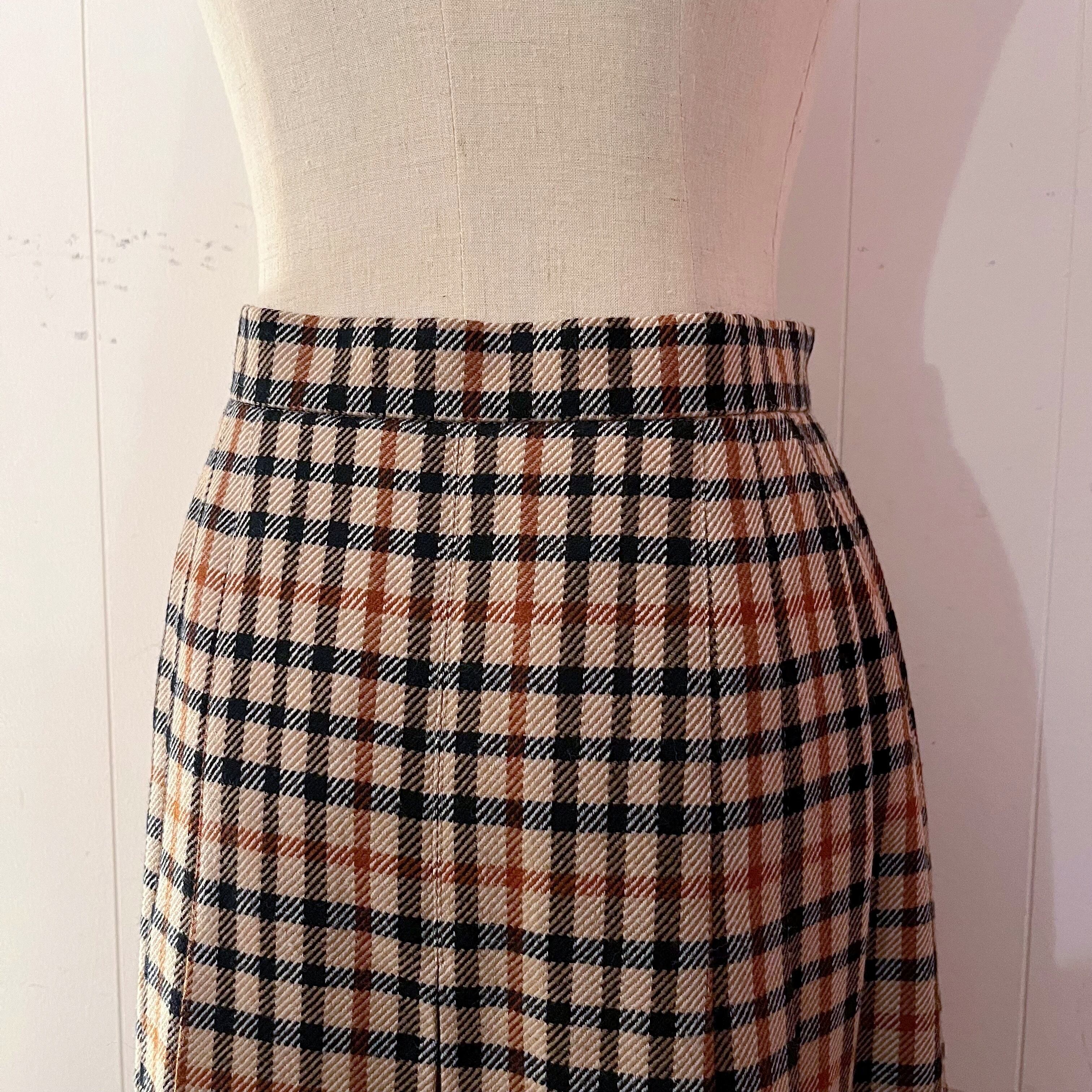 beige check tuck skirt