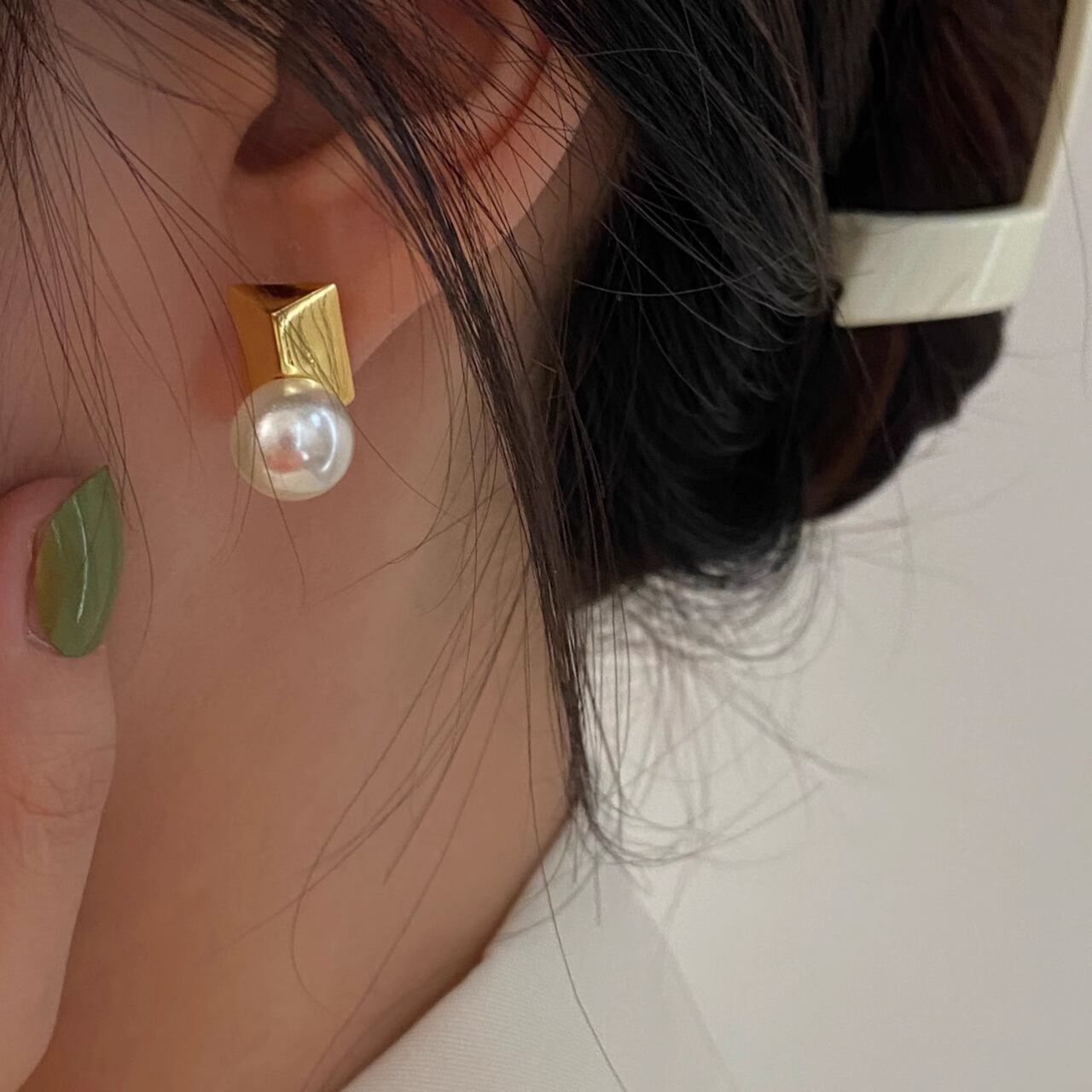 トライアングラープリズムパールピアス ACC2591