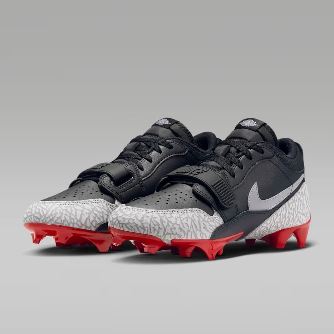 Nike スパイク USモデル　美品 DON C×ナイキ ジョーダンレガシー312 3色【8/11発売】 | スニーカーダンク