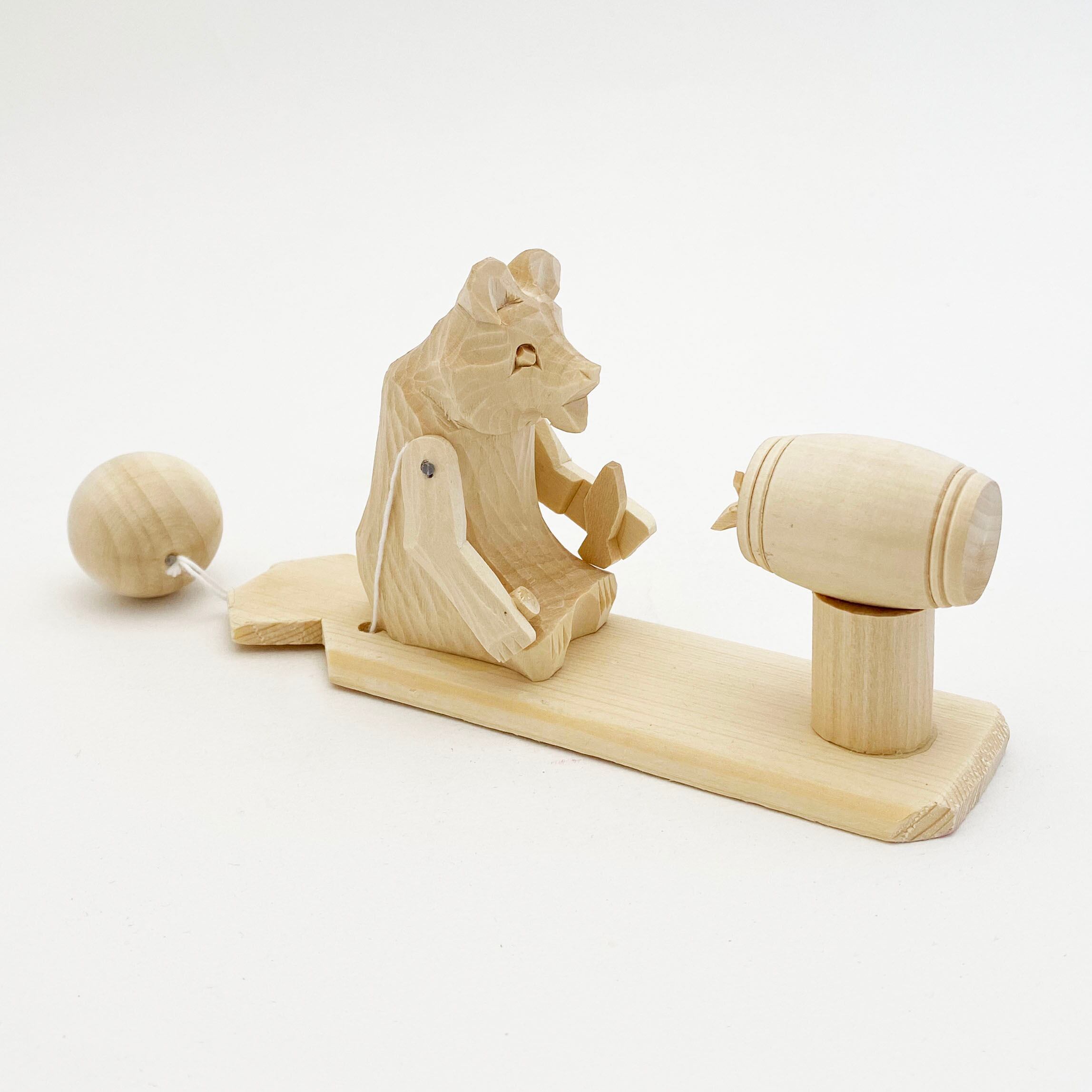 ボゴロツコエ木地玩具「魚で晩酌クマ」