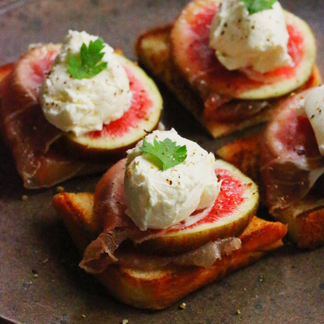 予約注文限定10%オフ!【R8年度】農家直送 加工用雪国いちじく 4個入り×4パック ご自宅用に◎