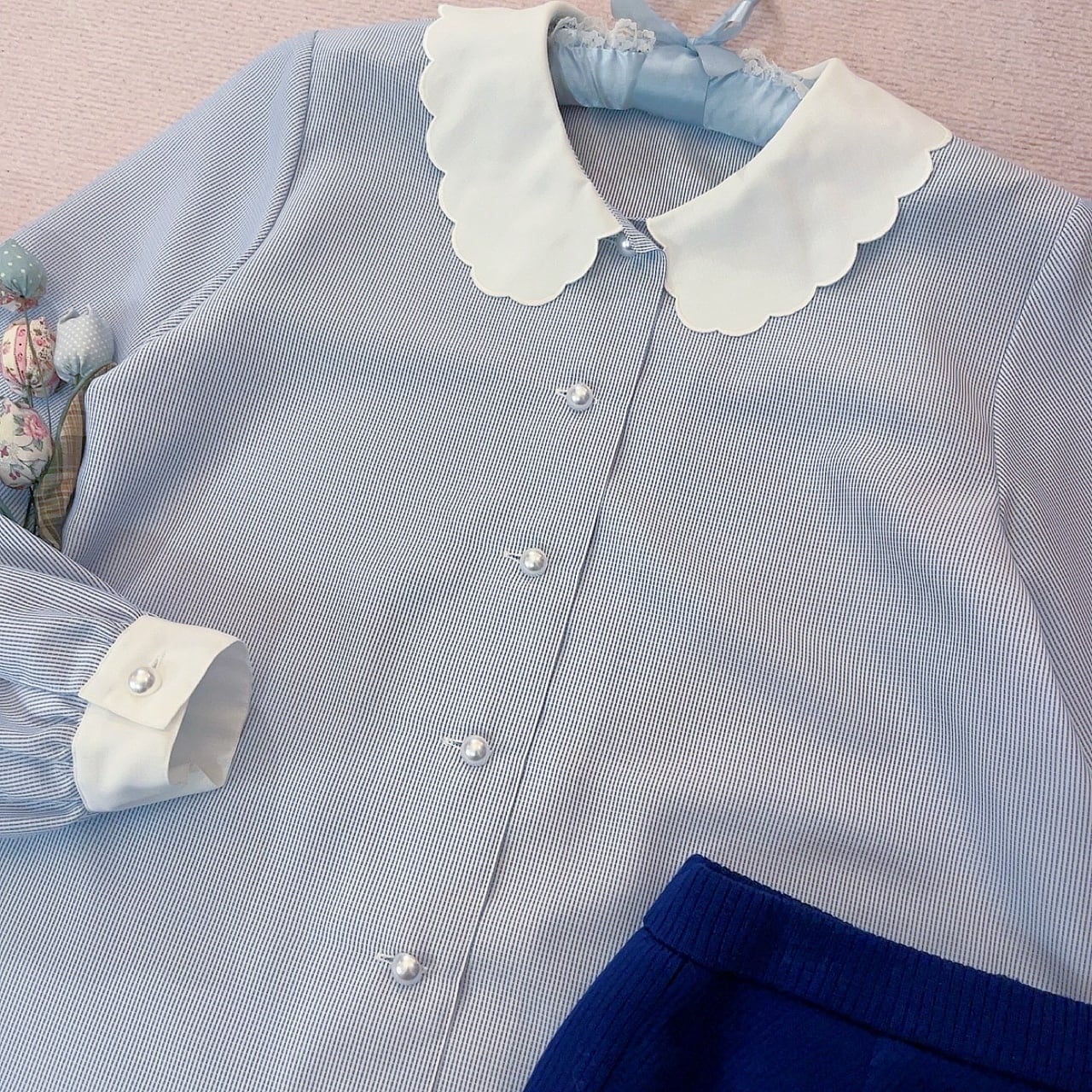 scallop collar pearl button blouse