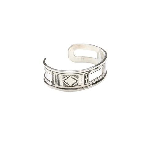ADAWAT'N TUAREG(アダワット トゥアレグ) SILVER BANGLE