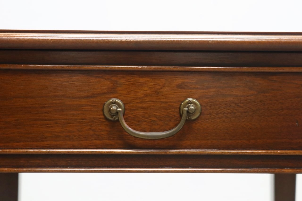 ヴィンテージ クラシカル マホガニー サイドテーブル 引き出し付き ベッドサイド ヴィンテージ クラシカル マホガニー サイドテーブル 引き出し付き