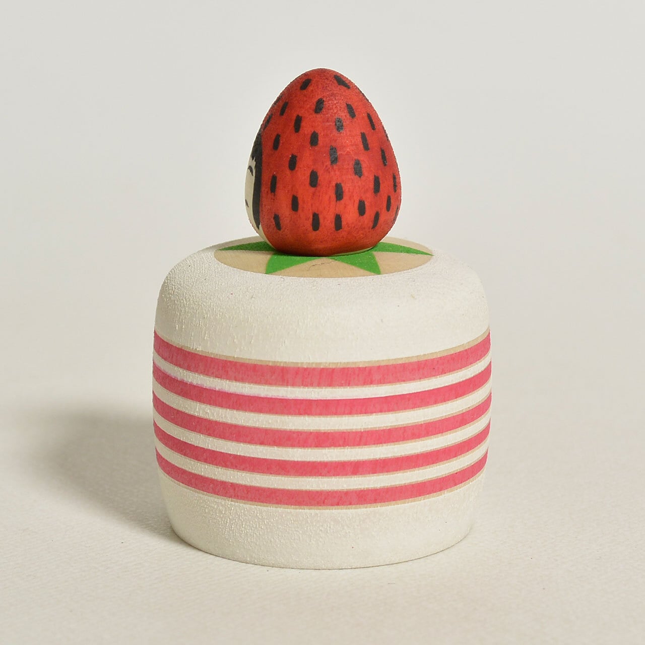 いちごケーキちゃんえじここけし 約1.5寸 約4.5cm 鈴木明 工人（作並系