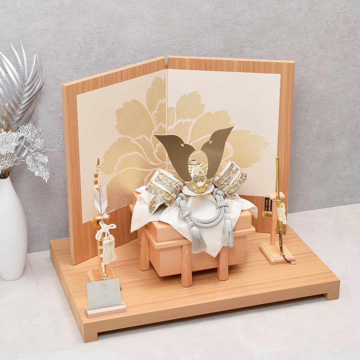 兜飾り 無双上杉 兜ケース飾り sw15073 – 福仙