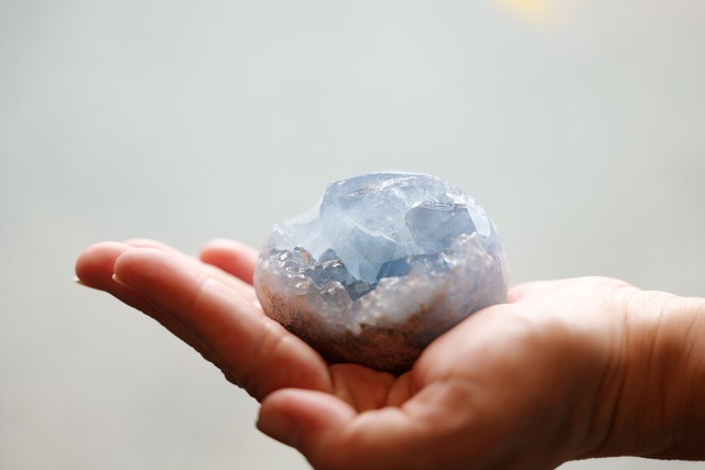 マダガスカル産　セレスタイト　大