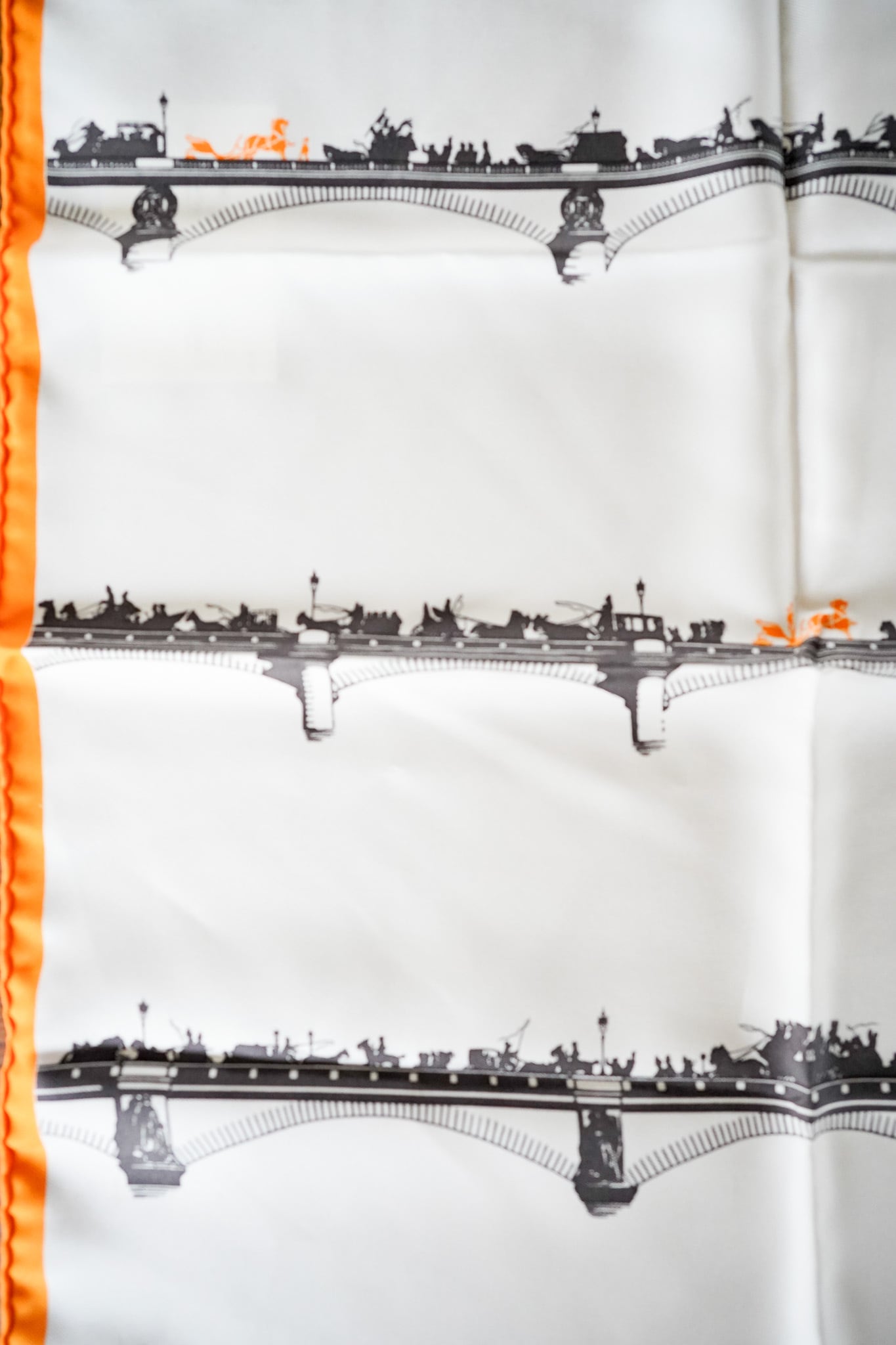 HERMES エルメス 2006 Paris in the air シルクカレ HERMÈS Petite Carre 45 Silk Scarf 