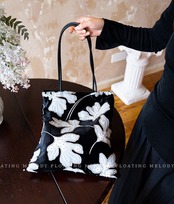 ベルベット 刺繍ショルダーバッグ