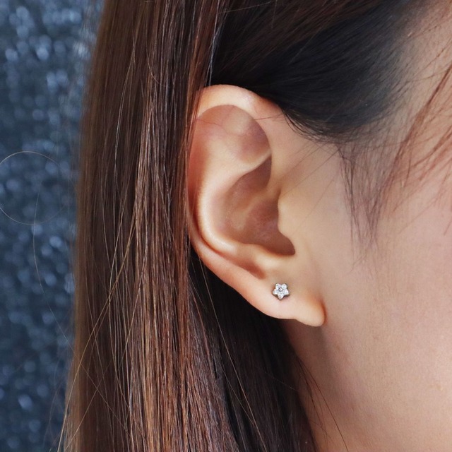 全5色 サージカルステンレス ストレートバーベル フラワー軟骨ピアス691 Wronwron Base キラキラ 可愛い レディースアクセサリー 通販サイト