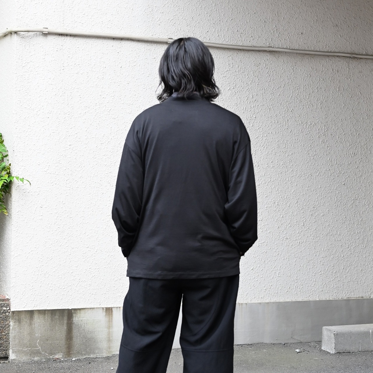 Nonnotte(ノノット)Minimum Smoking Jacketと山内(ヤマウチ)ツナギパンツコーディネート