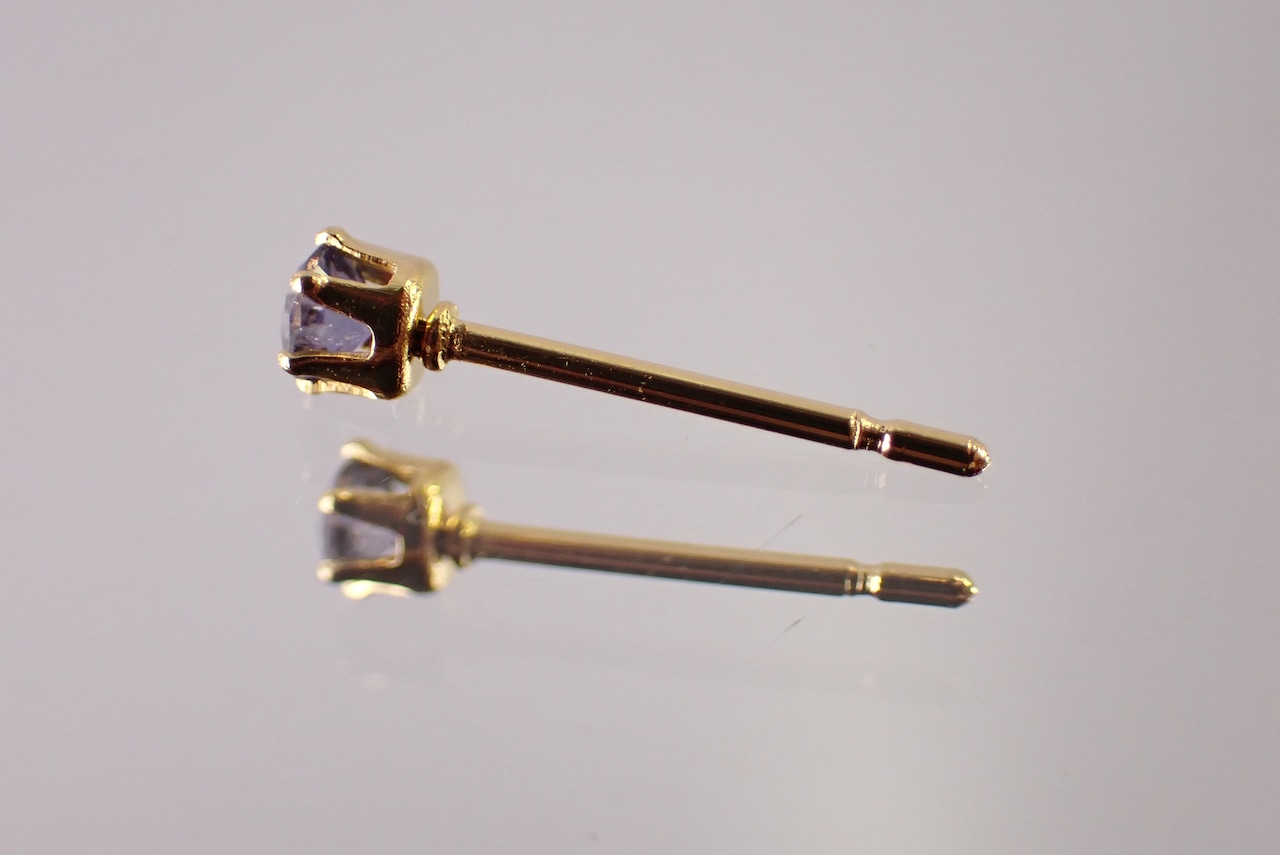 アイオライトピアス　約3mm　[E10-2]