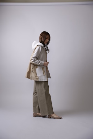 P256-23004 フードブルゾン