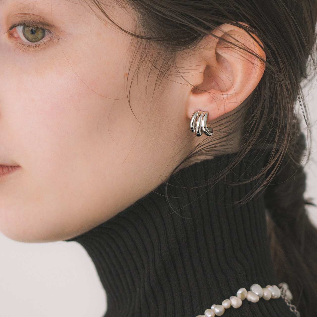 stainless triple pierce SP341