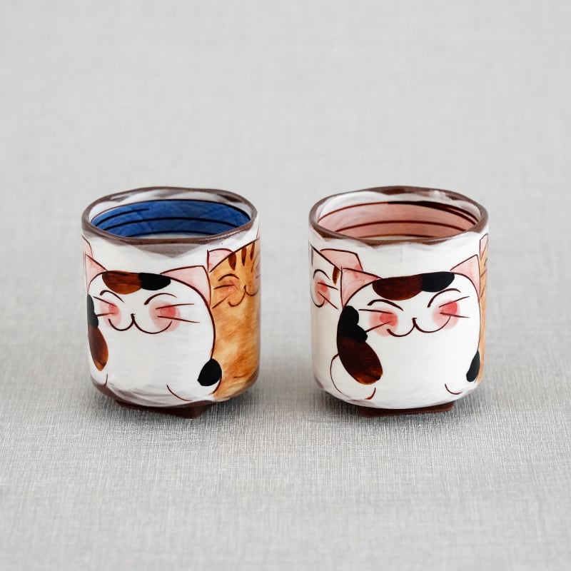 仲良しネコ 角高台コップ | 菊祥陶器／工房祥sho～ Kikusho Pottery