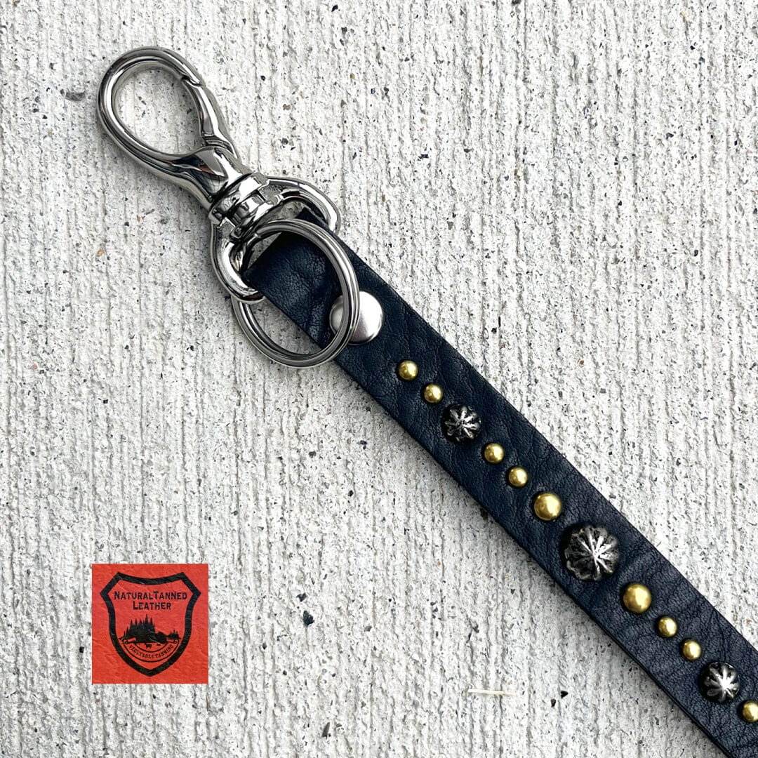 E071】栃木レザースタッズキーホルダー | 雑貨株式会社