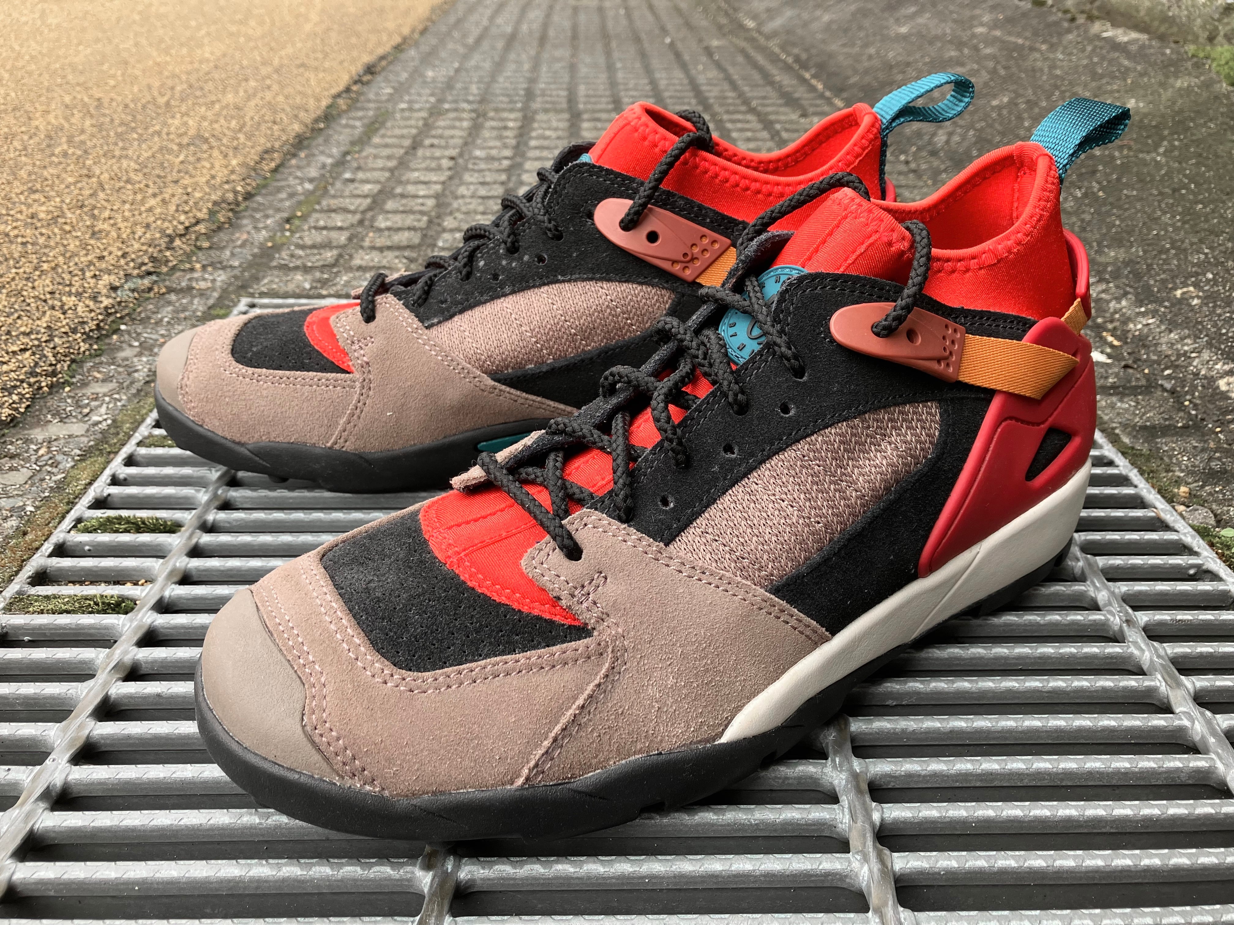 Alice Zus tent NIKE AIR REVADERCHI (GYM RED/GEODE TEAL) | "JACK OF ALL TRADES" 万屋 MARU