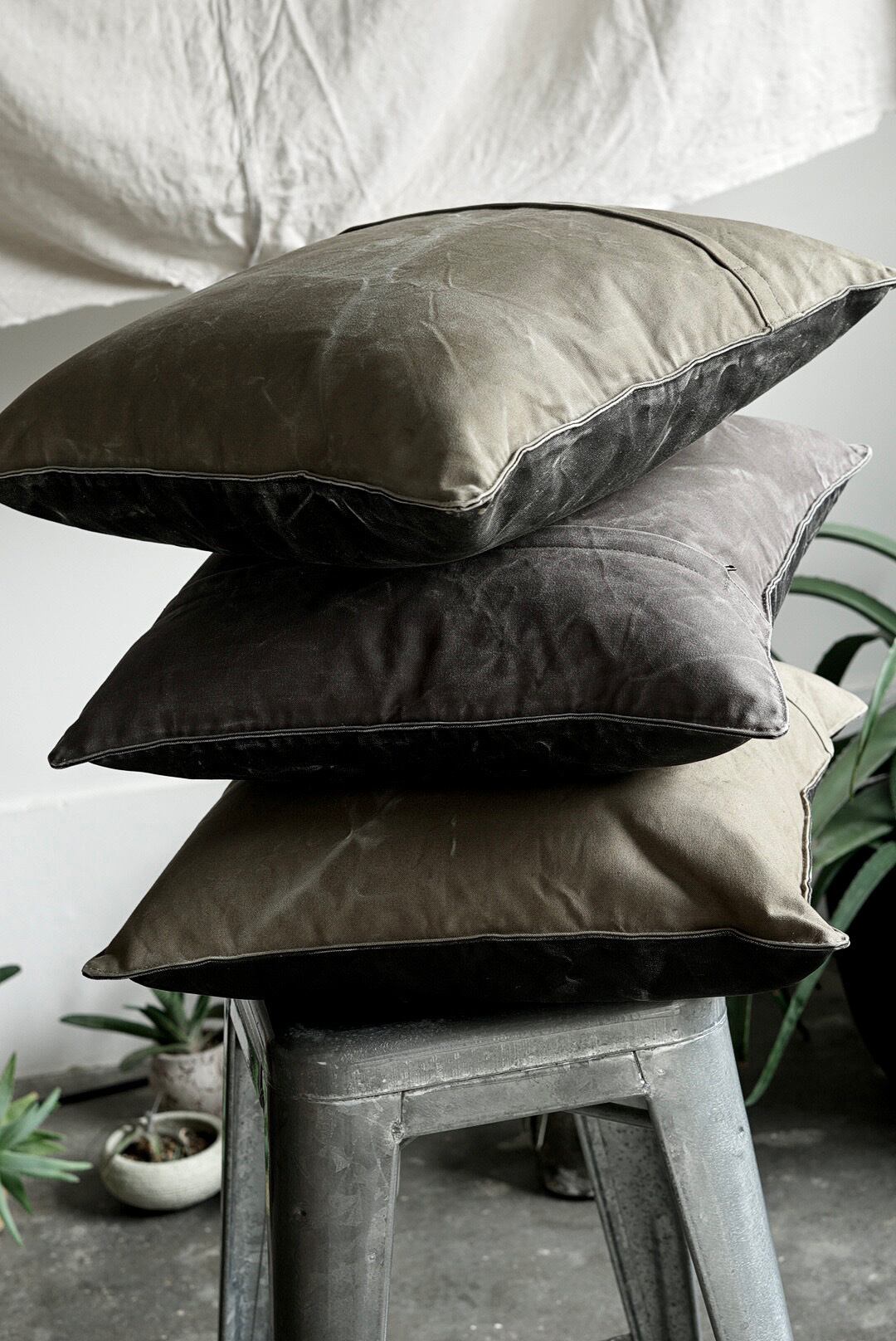 YVES ANDRIEUX - MILITARY CUSHION | Brownie