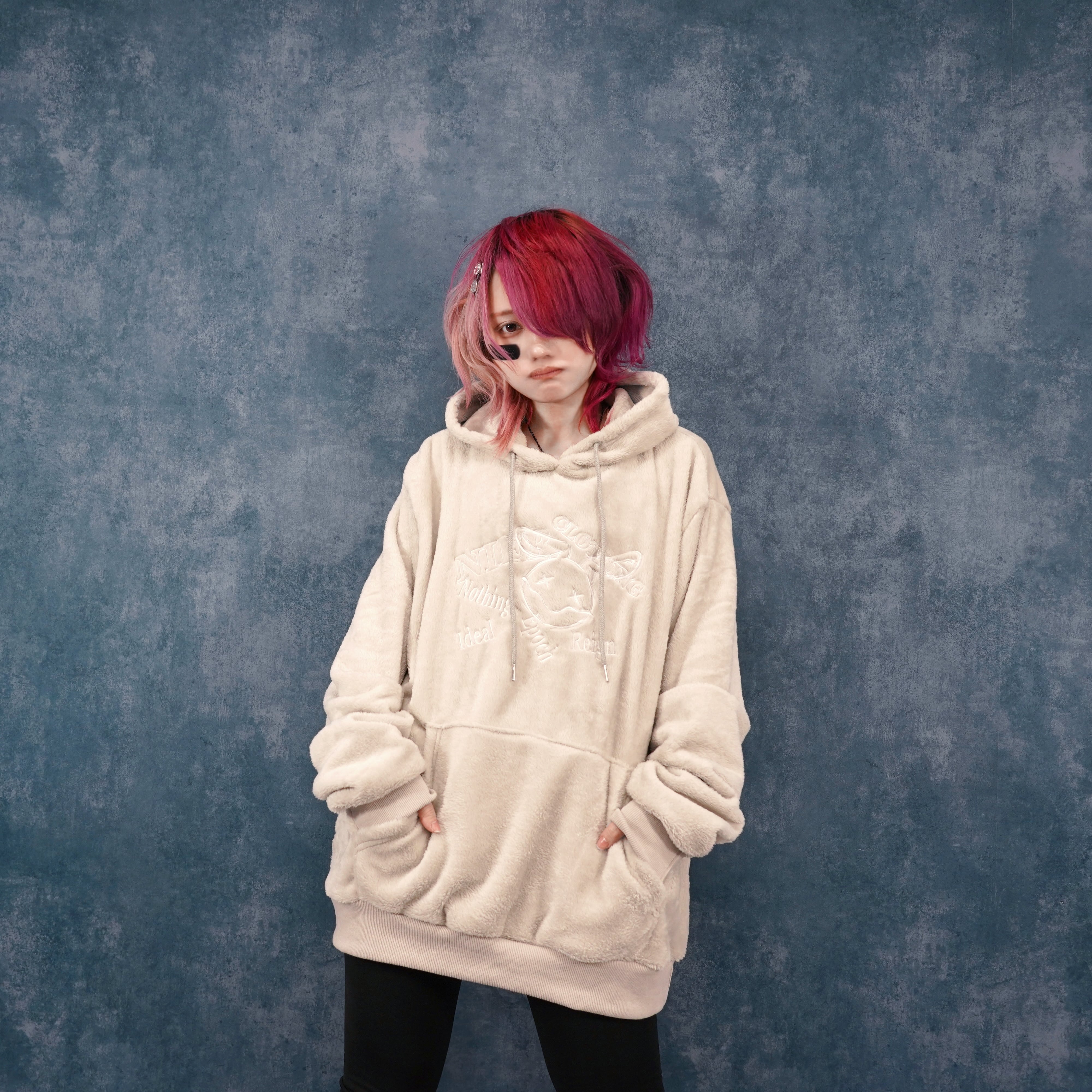 新年お祝いばら撒きプレゼント【NIER刺繍ロゴ高品質グレーさらふわプル