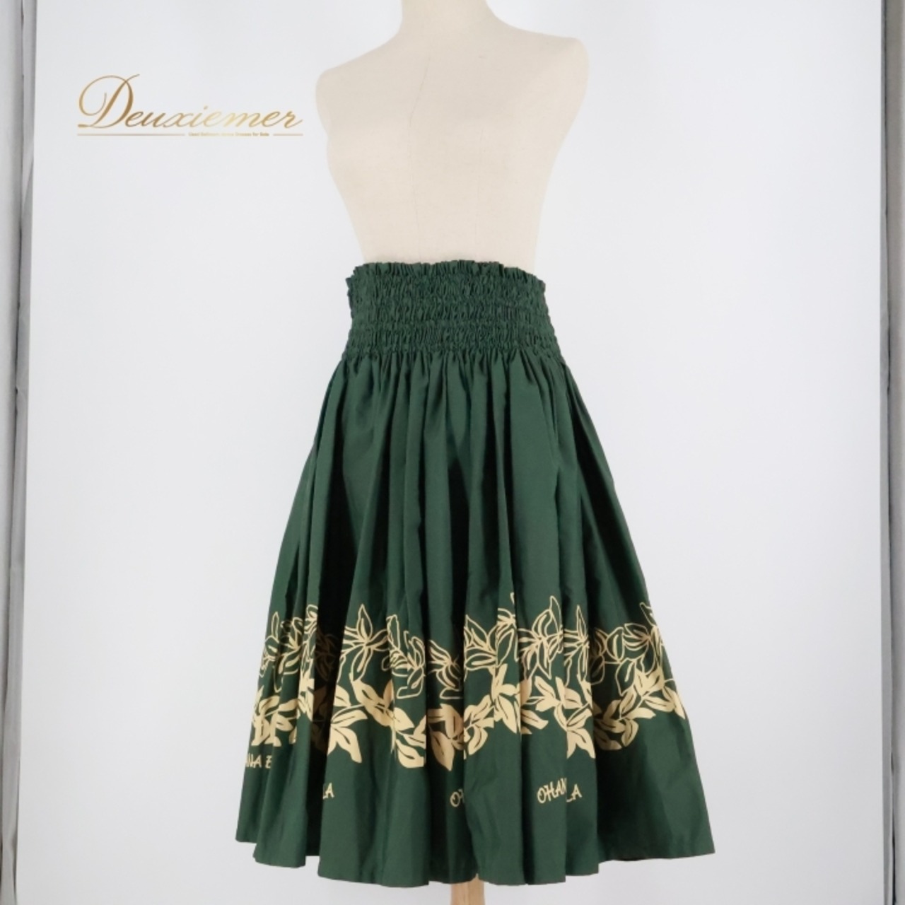 フラダンス 衣装 パウスカート カーキ系 メネフネプランテーション 日本製 ハワイアンプリント アロハ ハワイアン シングル スカート MENEHUNE PLANTETION おしゃれ 上品 大人っぽい グリーン系 ベージュ系 緑 フラ ダンス グリーンスカート カーキスカート ハワイアンファッション フラダンス衣装 おしゃれスカート 日本製スカート アロハプリント フレアスカート フラダンス用 衣装スカート 軽やか 上品スタイル 美しいデザイン レディーススカート