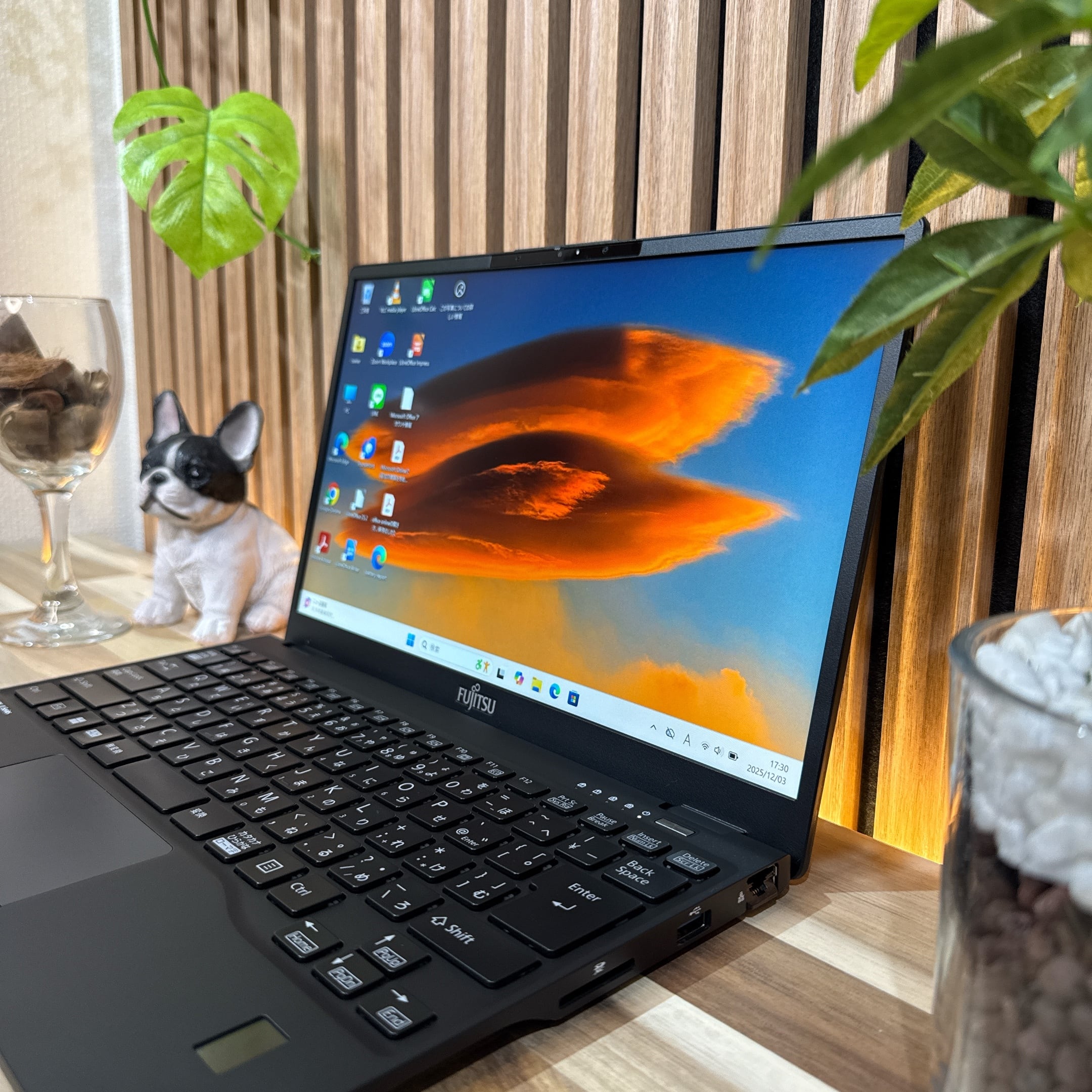 公式ショップ限定価格❣️/ 準美品《2022年LTEモデル》富士通 LIFEBOOK