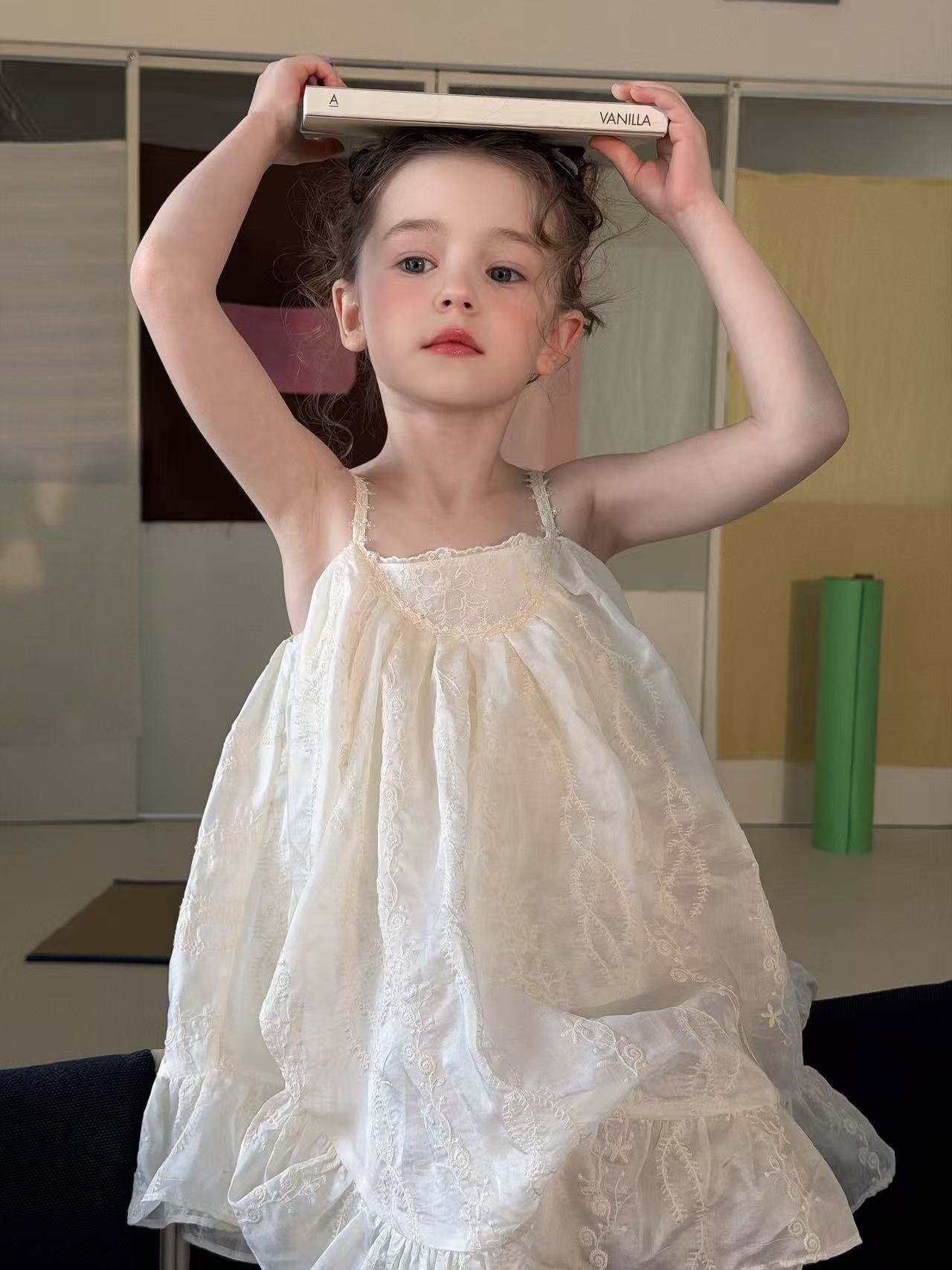 [aiai] Cream Shirred Volume Dress / [아이아이] 크림셔링볼륨원피스