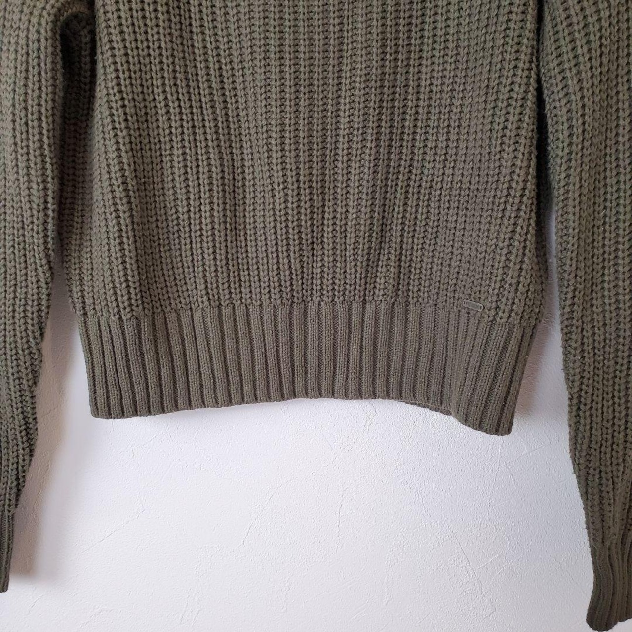 【USED】HPLLISTER　ホリスター　ニットセーター　美品