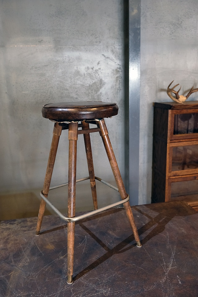 OT051_HIGH STOOL