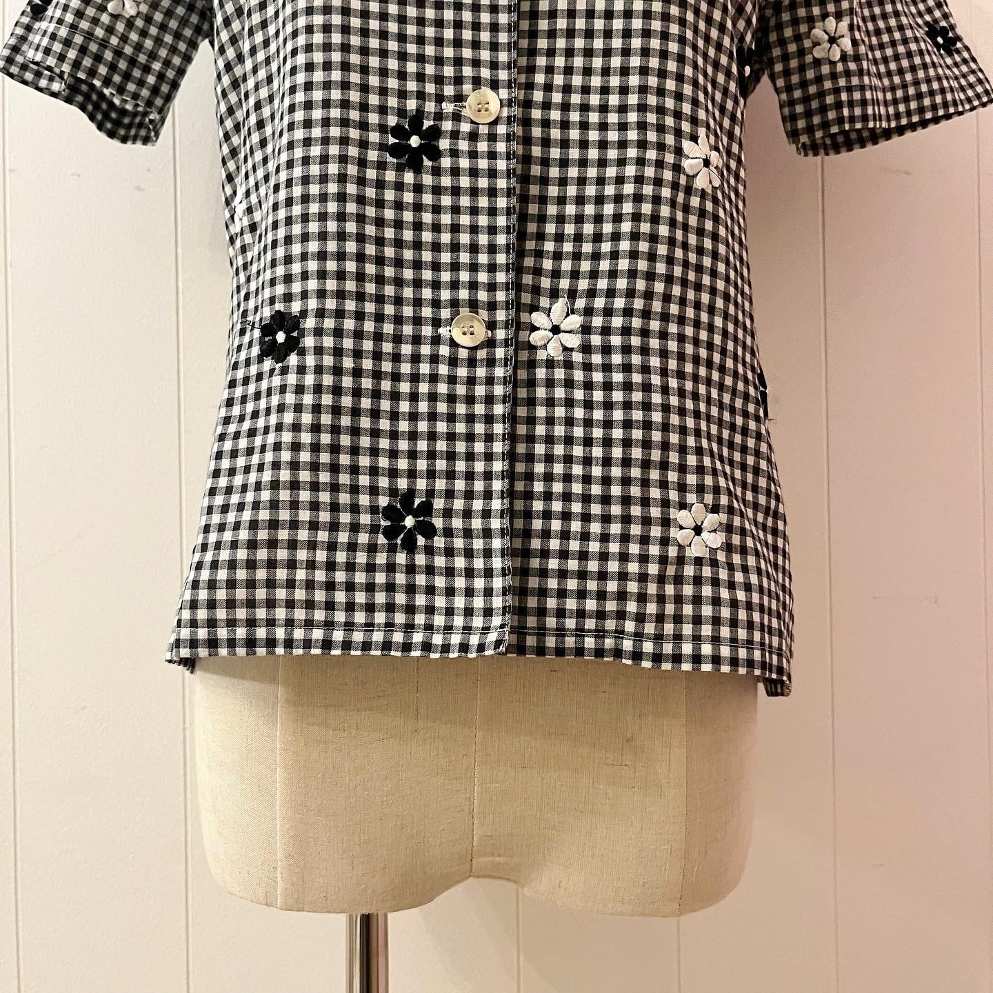 flower embroidery gingham check blouse