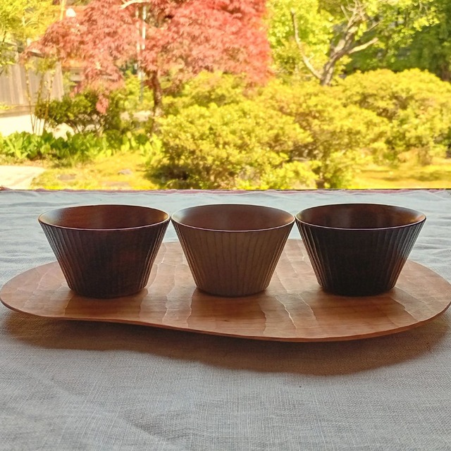 mujina木工房/尾池豪 漆手彫り茶杯<選べる3色>
