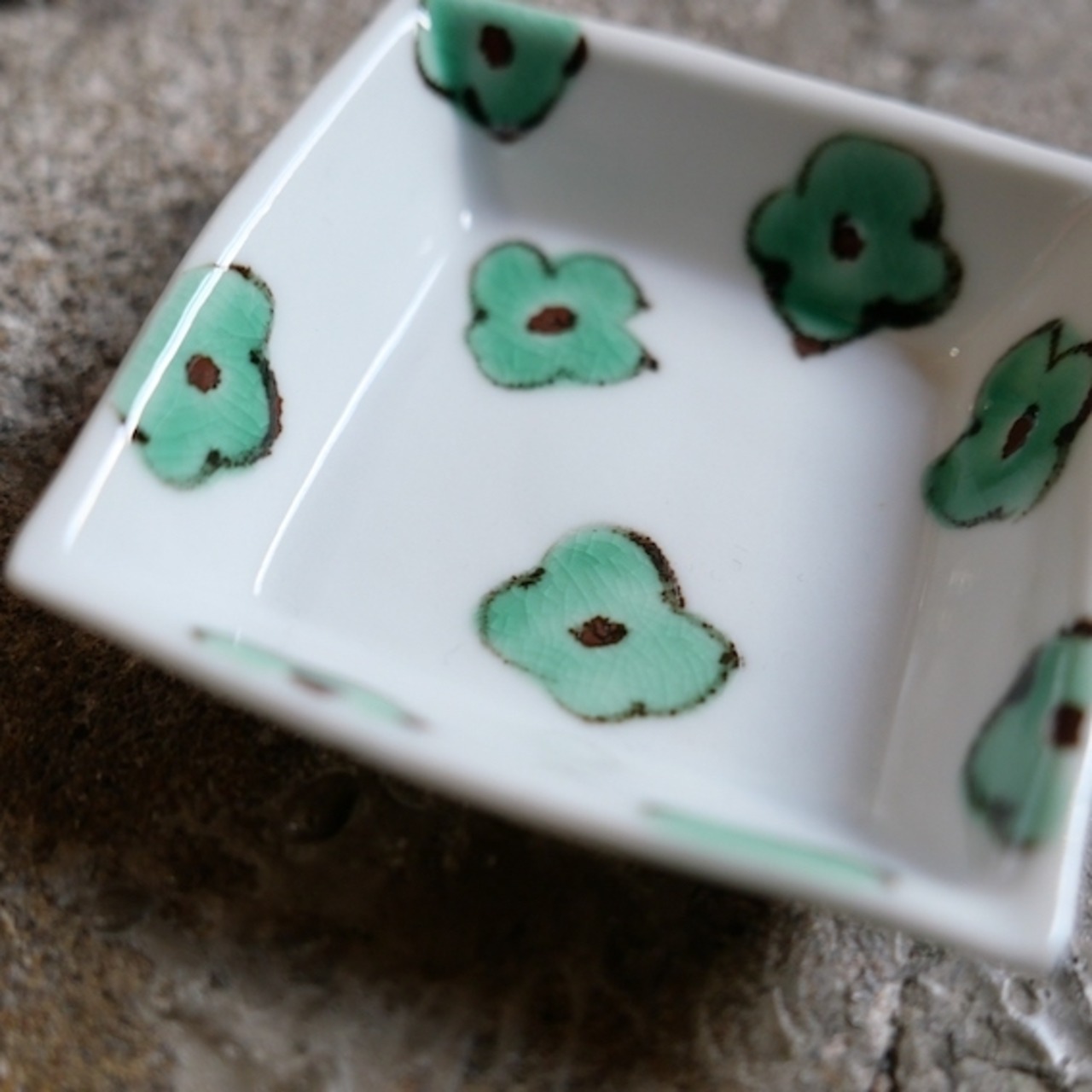 村田菜穂美作　まめ角小皿　「お花もよう」［2104130000294］