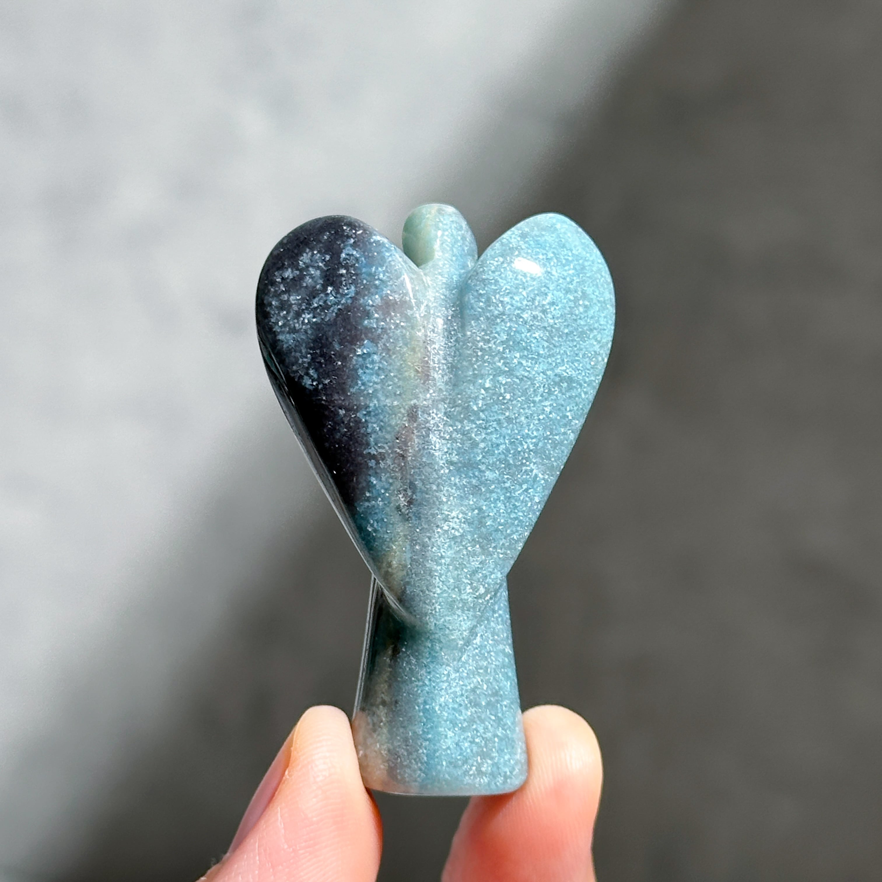 トロレアイトインクォーツ (トロール石) ミディアムエンジェル