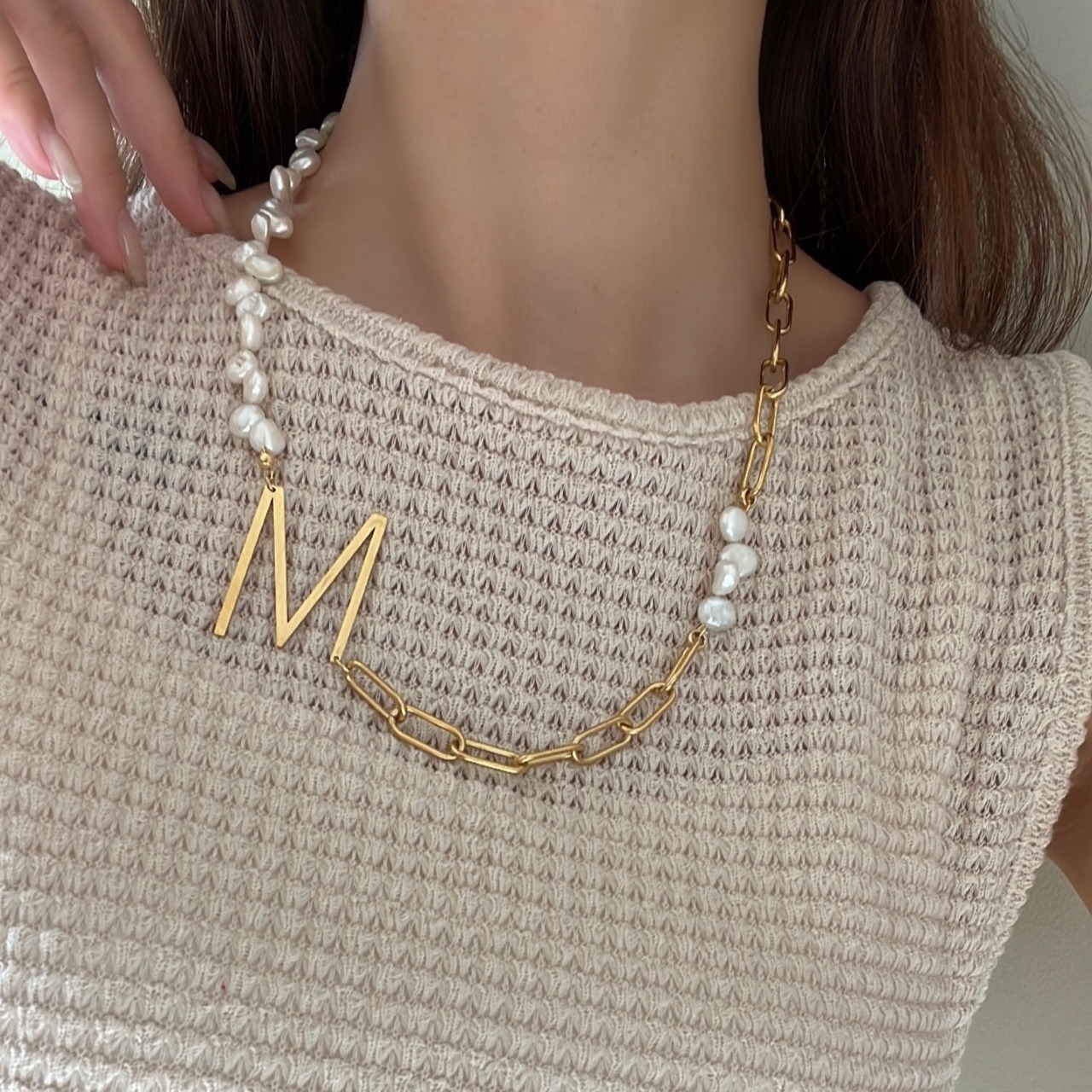 淡水パール × チェーン イニシャルネックレス　［GSN074］