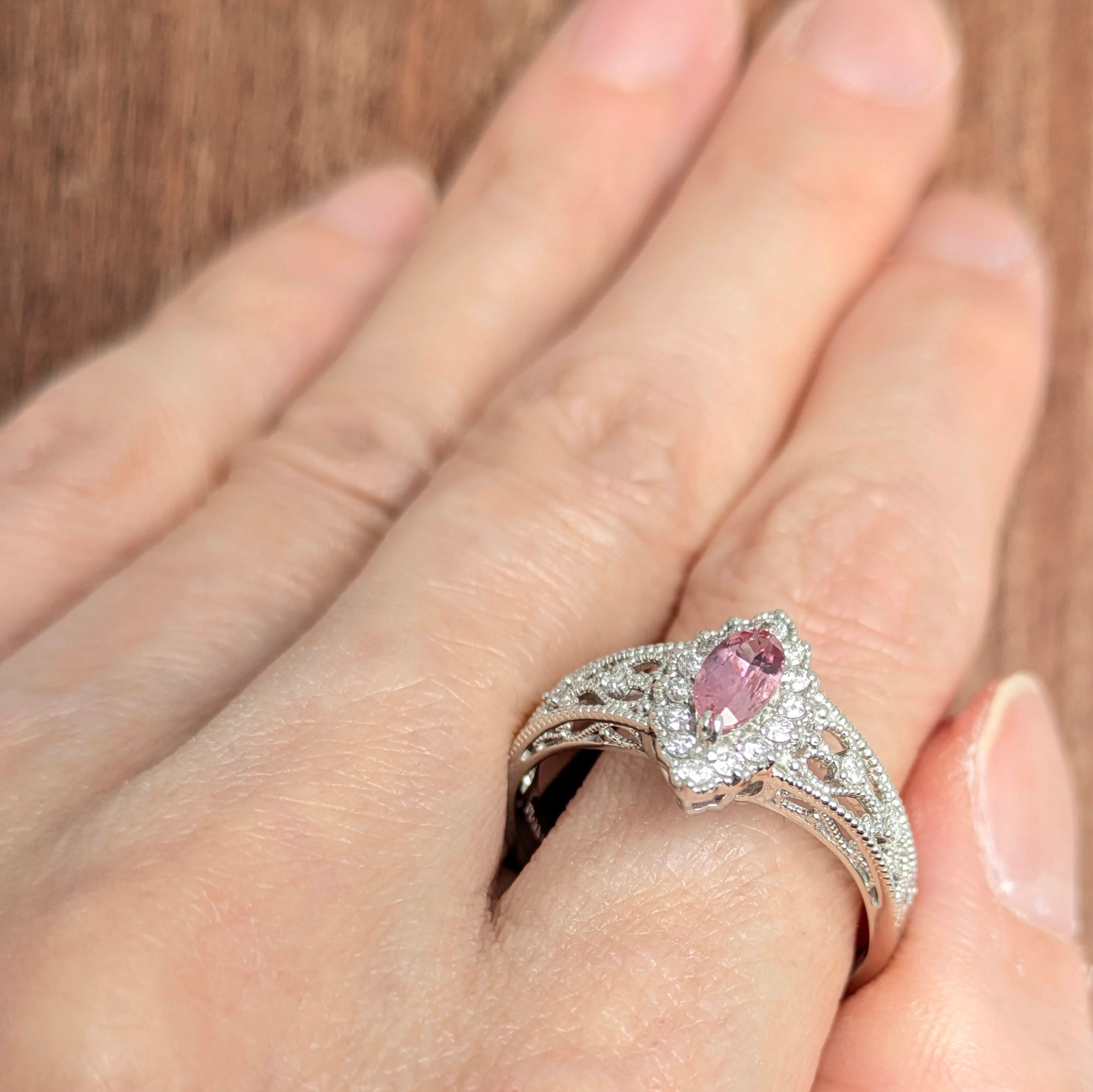 Pt900インペリアルピンクトパーズリング 0.45ct D 0.30ct【PRO208786