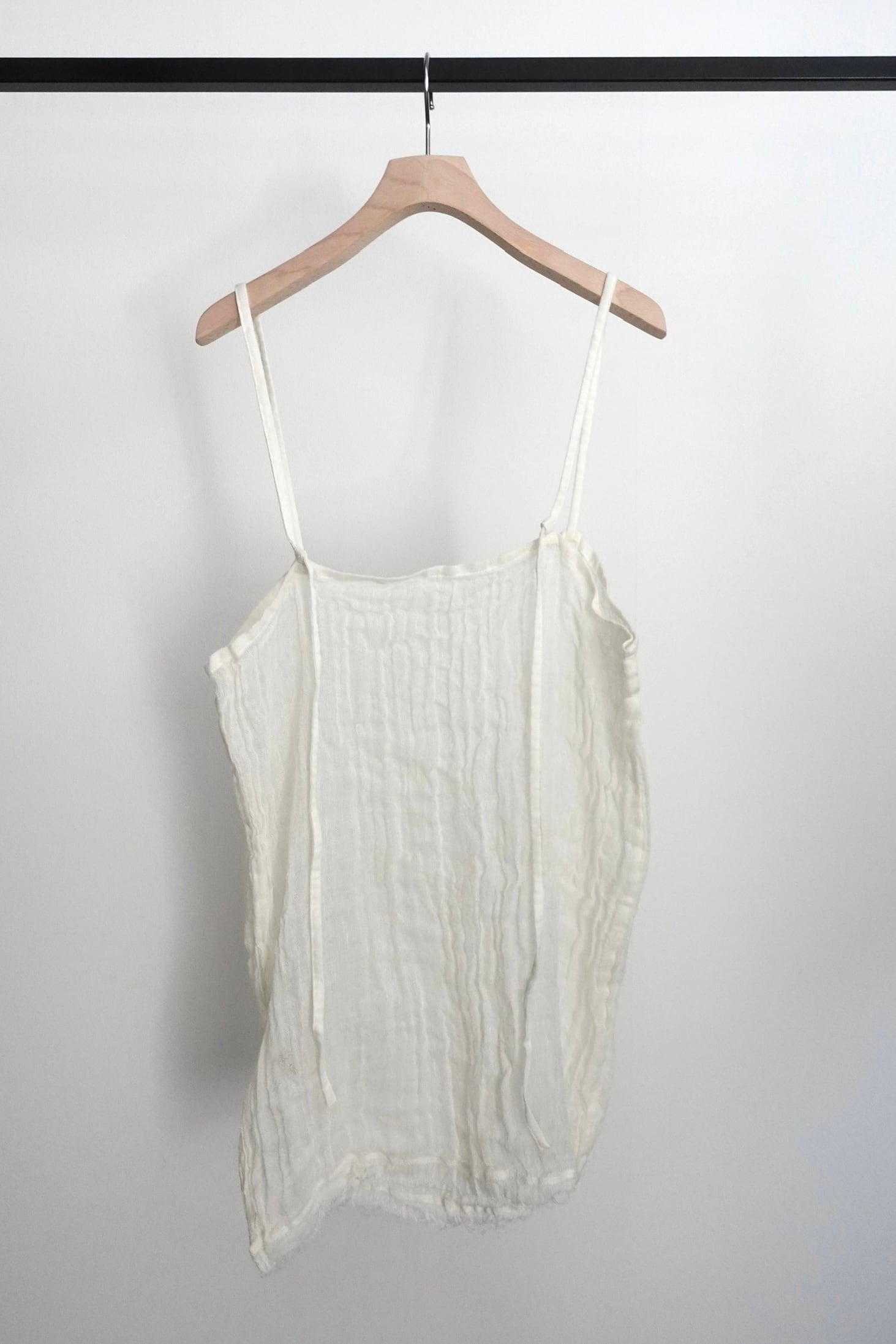ERiKOKATORi】wool linen gawze camisole | TOLMA.