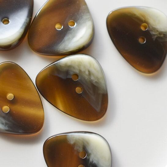 ドイツ トライアングルブラウン 2穴 25.5㎜