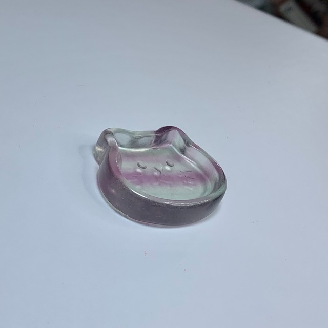 1.可愛い猫のお皿☆フローライト猫皿