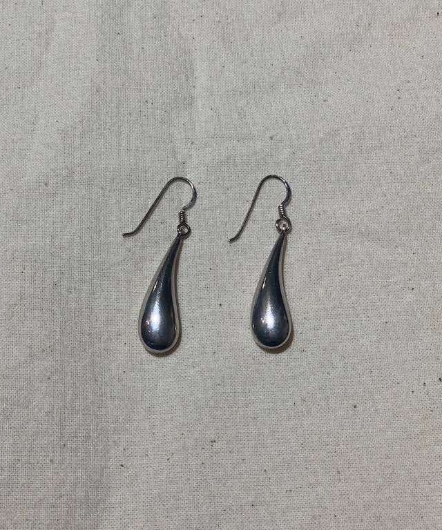 【送料無料】silver925 tear-shaped earrings