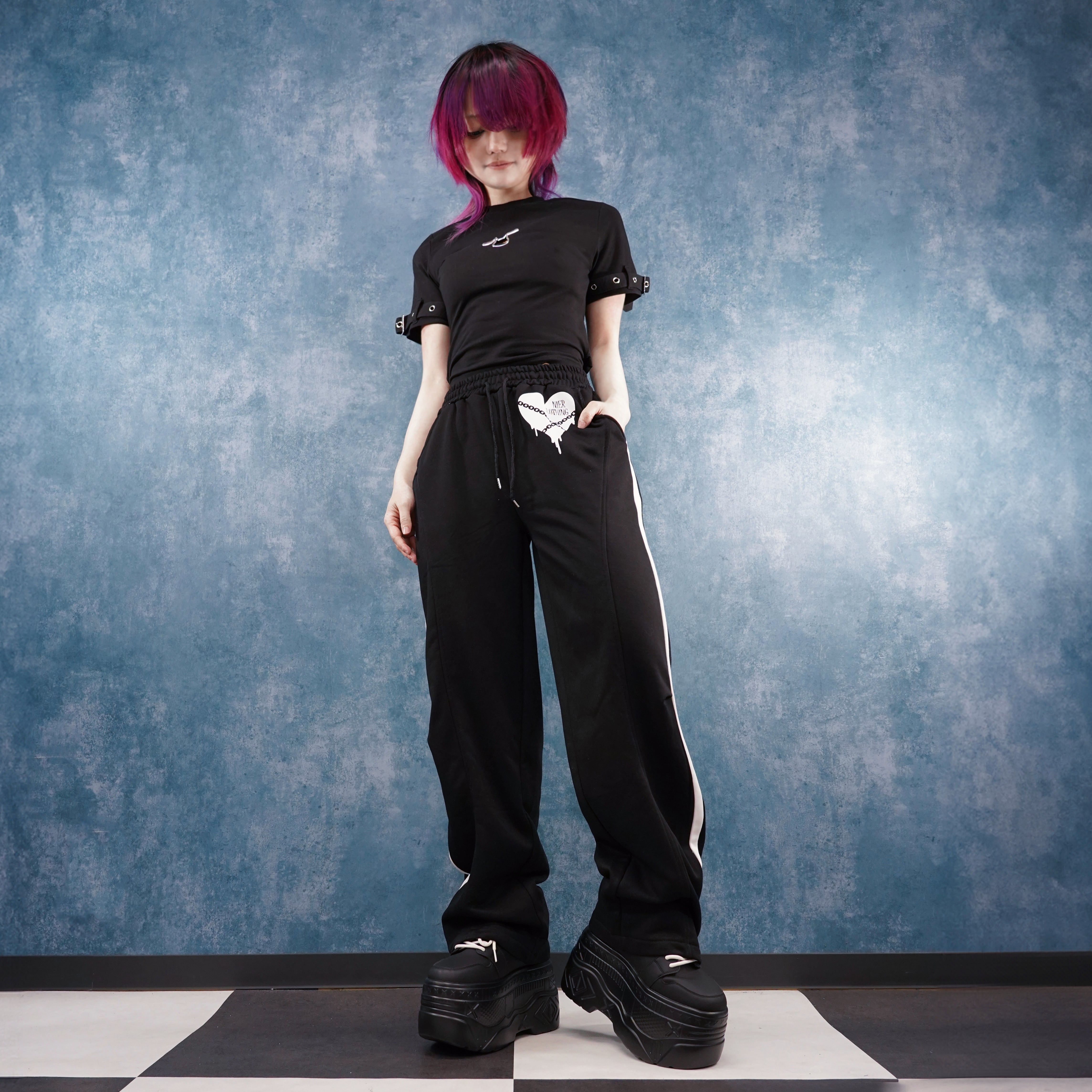 SIDE ZIP SLIT BLACK WIDE PANTS【CHAIN HEART】 | NIER CLOTHING