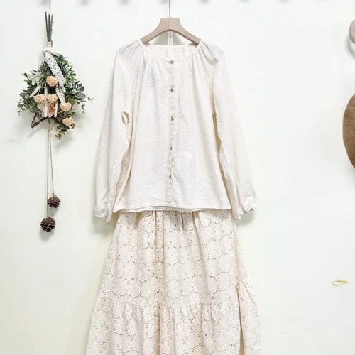 2色／ノーカラー刺繍ブラウス ・12260