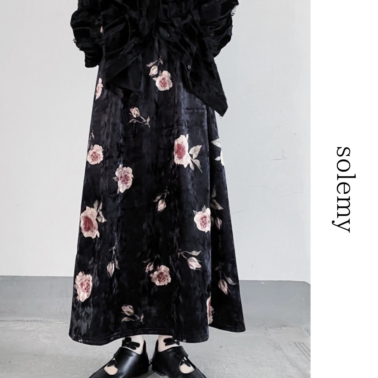 Rose print velvet skirt S95