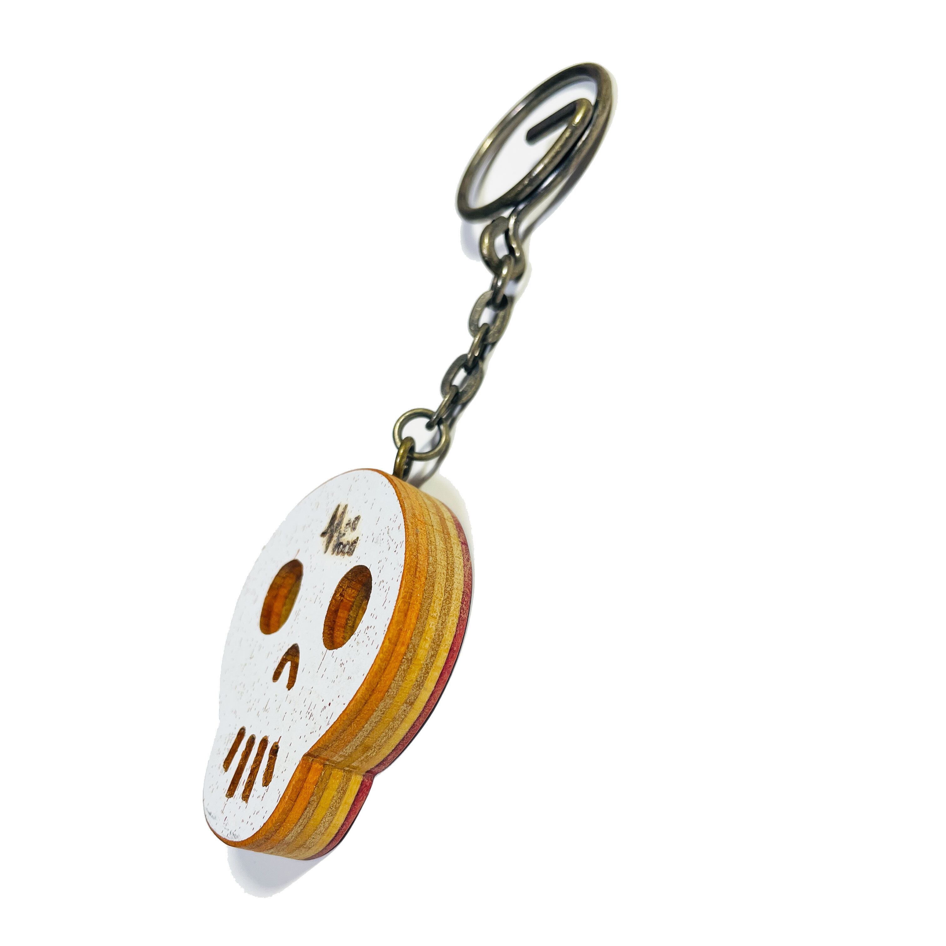 MadWood / マッドウッド スケボー パターン キーホルダー “ スカル