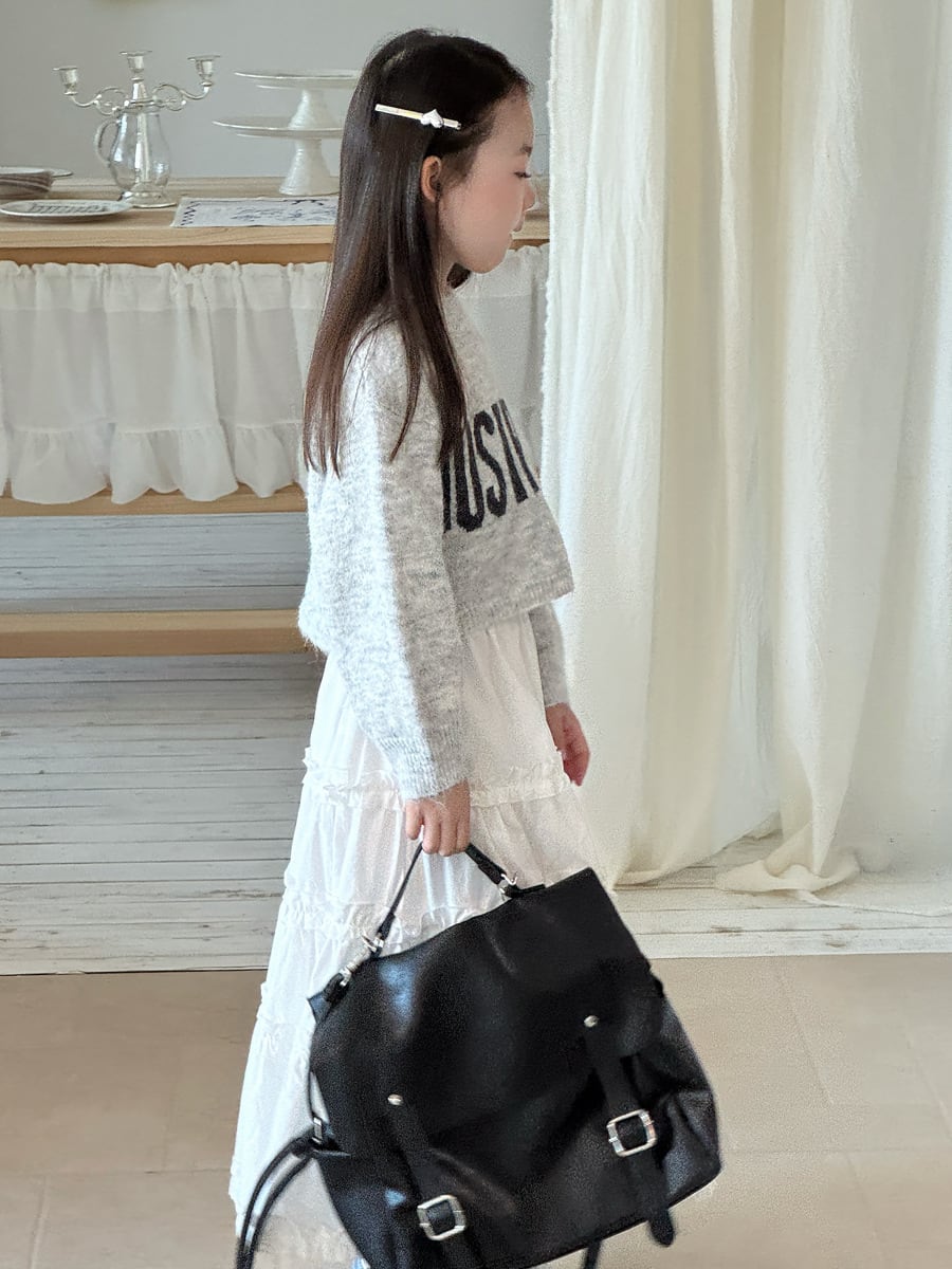 JUSTPLAY ショート丈薄手ニット