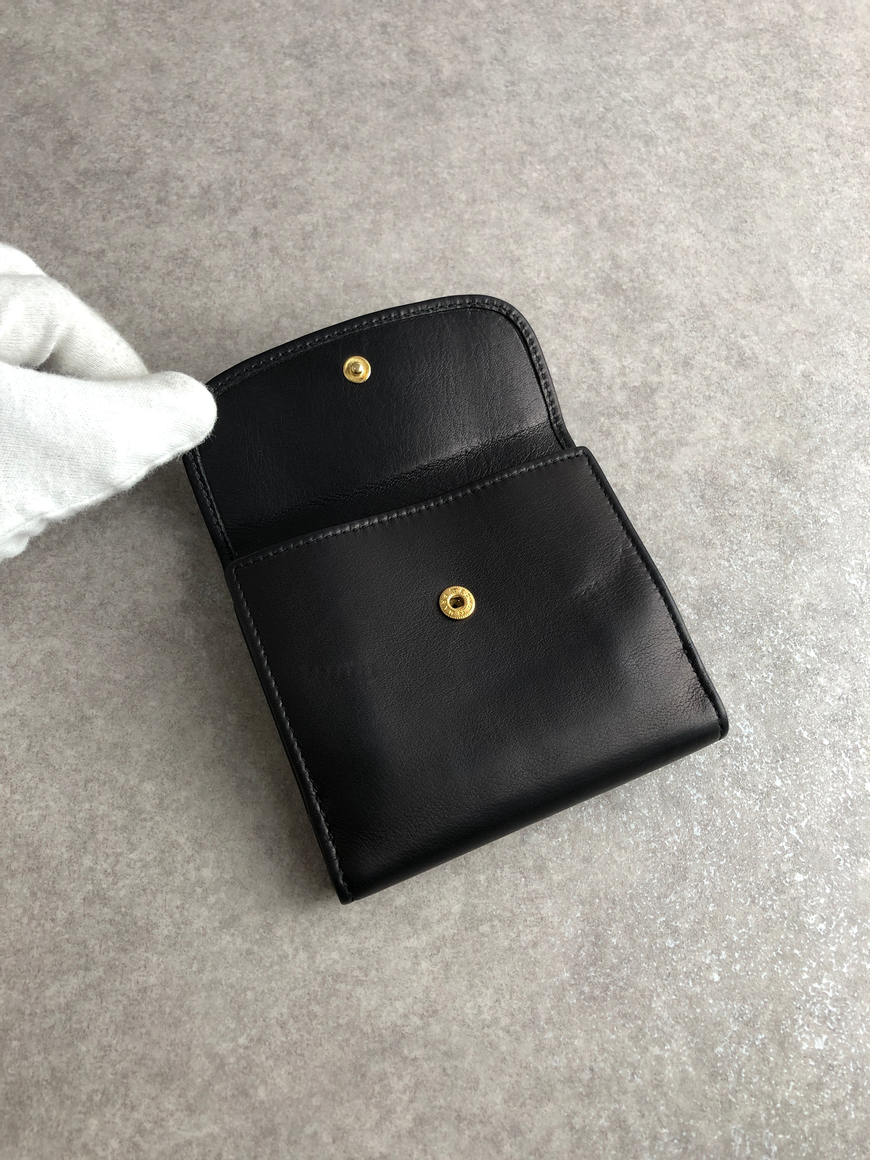 GUCCI グッチ 財布 ブラック GGロゴ レザー 2つ折り vintage